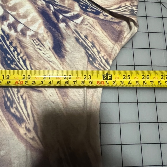 Chico’s Feathers pring  Beautiful top Tan Blue colors Size 3 equivalent to XL - Picture 11 of 15